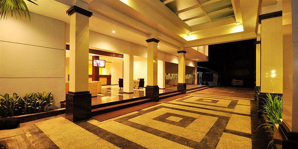 Sunwood Hotel Arianz Mataram Exterior photo